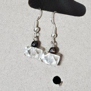 Silver Tone Hook Glass Bead Dangle Earrings Tony Alexander Jewelry Artisan Style